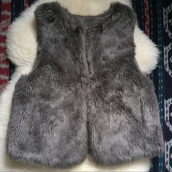 Wearmaster by Madewell faux fur vest J. Crew Mob Wife Wives sz L Sleeveless - Picture 6 of 7